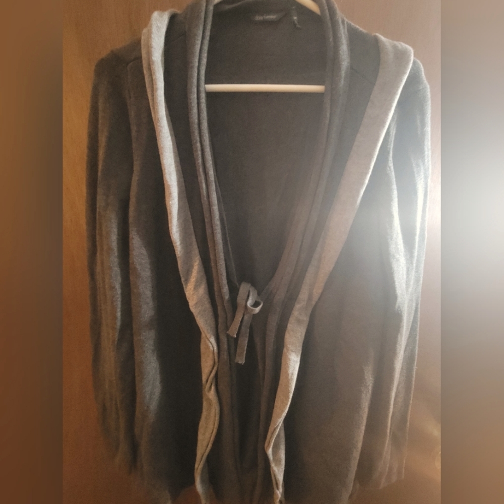 Daisy Fuentes Sweater Size Medium